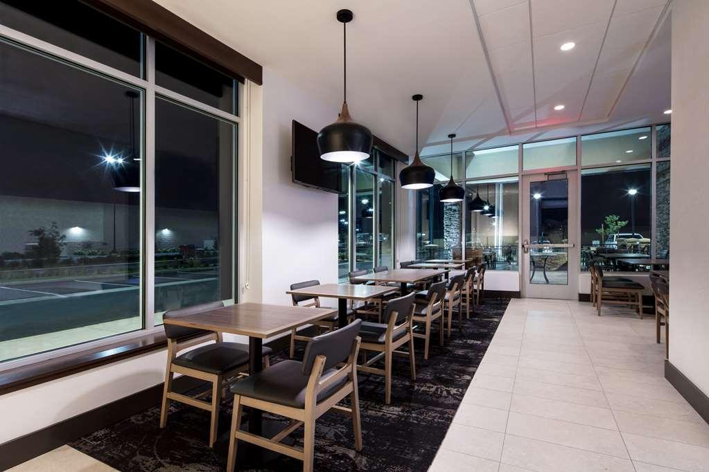 Hyatt Place Delano Restaurang bild