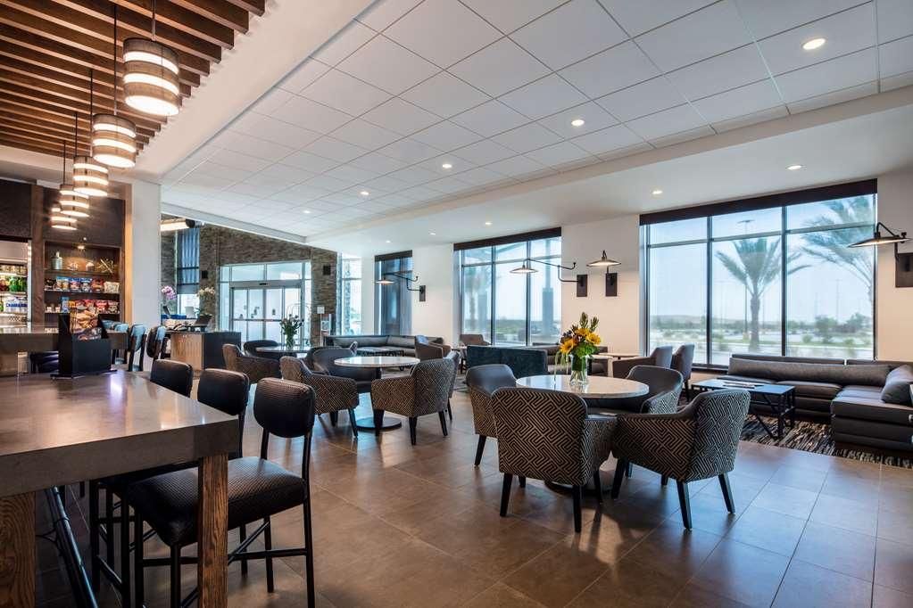 Hyatt Place Delano Restaurang bild